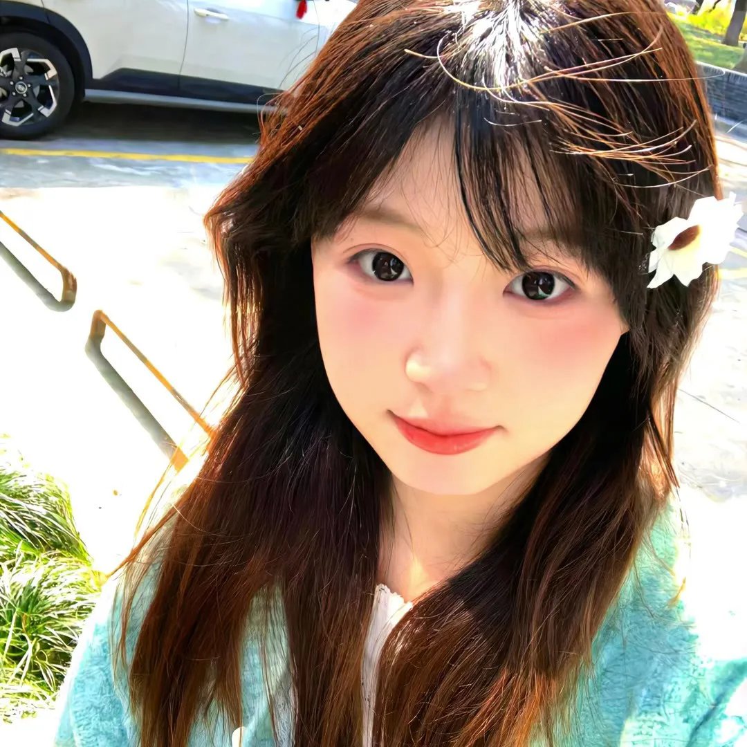 撕裂海报