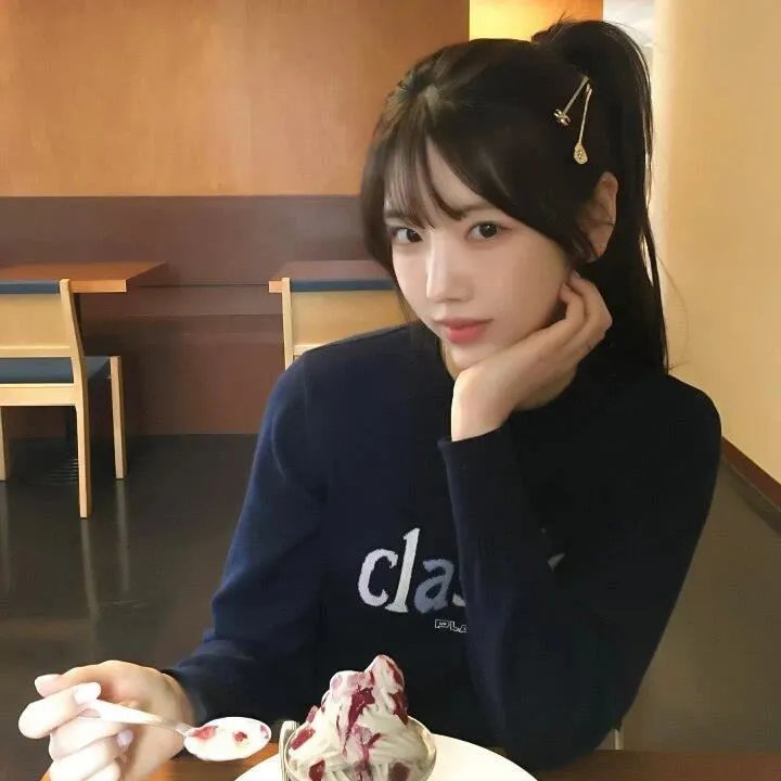 邪神与厨二病少女海报